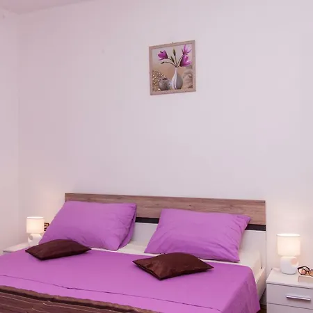 Nadalina Apartment Kaštel Stari Exteriör bild