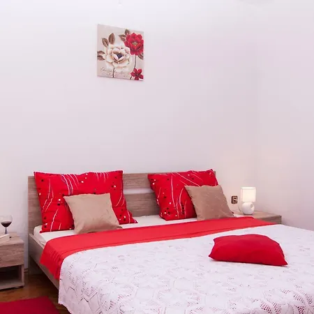 Nadalina Apartment Kaštel Stari Exteriör bild